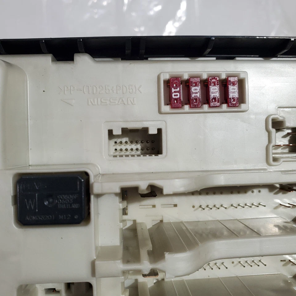 07-11 INFINITI G35/G37/EX35 IPDM Power Supply Control Module IPDM OEM 284B7JK00A - Image 3 of 4