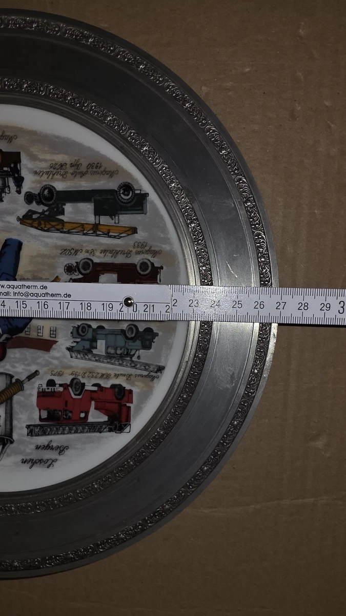 Zinnteller Wandteller Porzellan Feuerwehr Motiv historische Fahrzeuge handdekor.