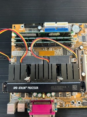 Motherboard GIGABYTE GA-71XE  Rev.1.1 CPU ATHLON K7 7600MHz + RAM (ungetestet)