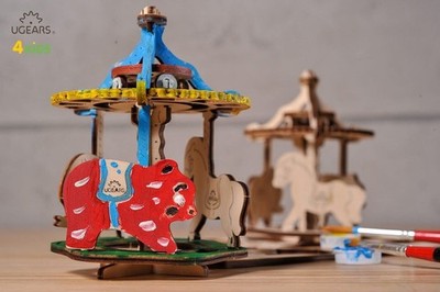 UGears 3D Coloring Merry-Go-Round Holzmodellbausatz