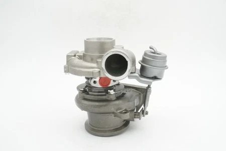 Turbolader V30-8215