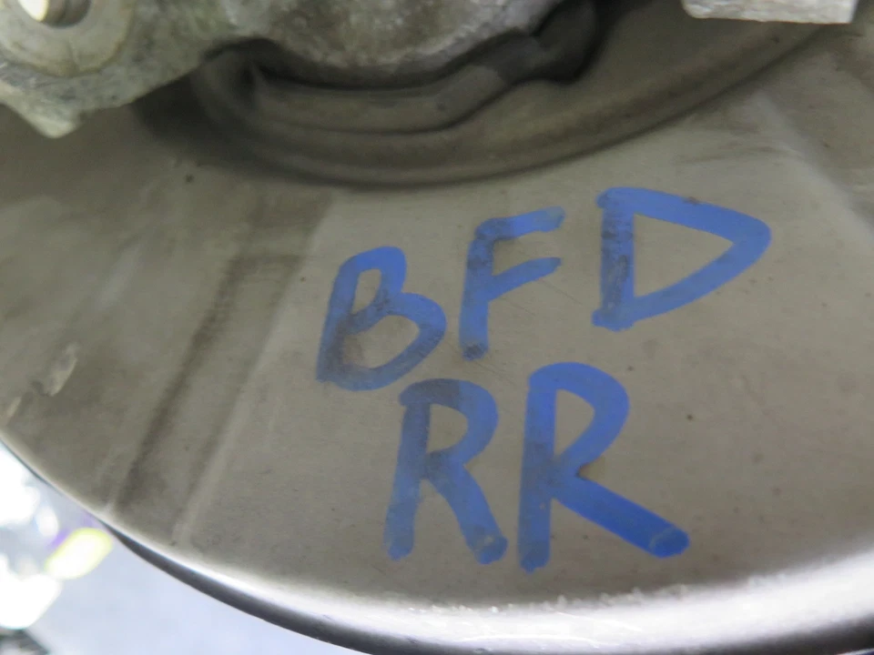 2006 BMW E60 M5 ЗАДНИЙ ПРАВЫЙ ШПИНДЕЛЬ КОСТЯШКИ КОЛЕСА СТУПИЦЫ ПОДШИПНИК 55K МИЛЬ - Изображение 2 из 4