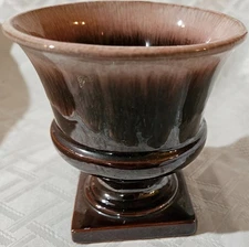 Glazed ceramic decorative vase brown gradient pedestal base