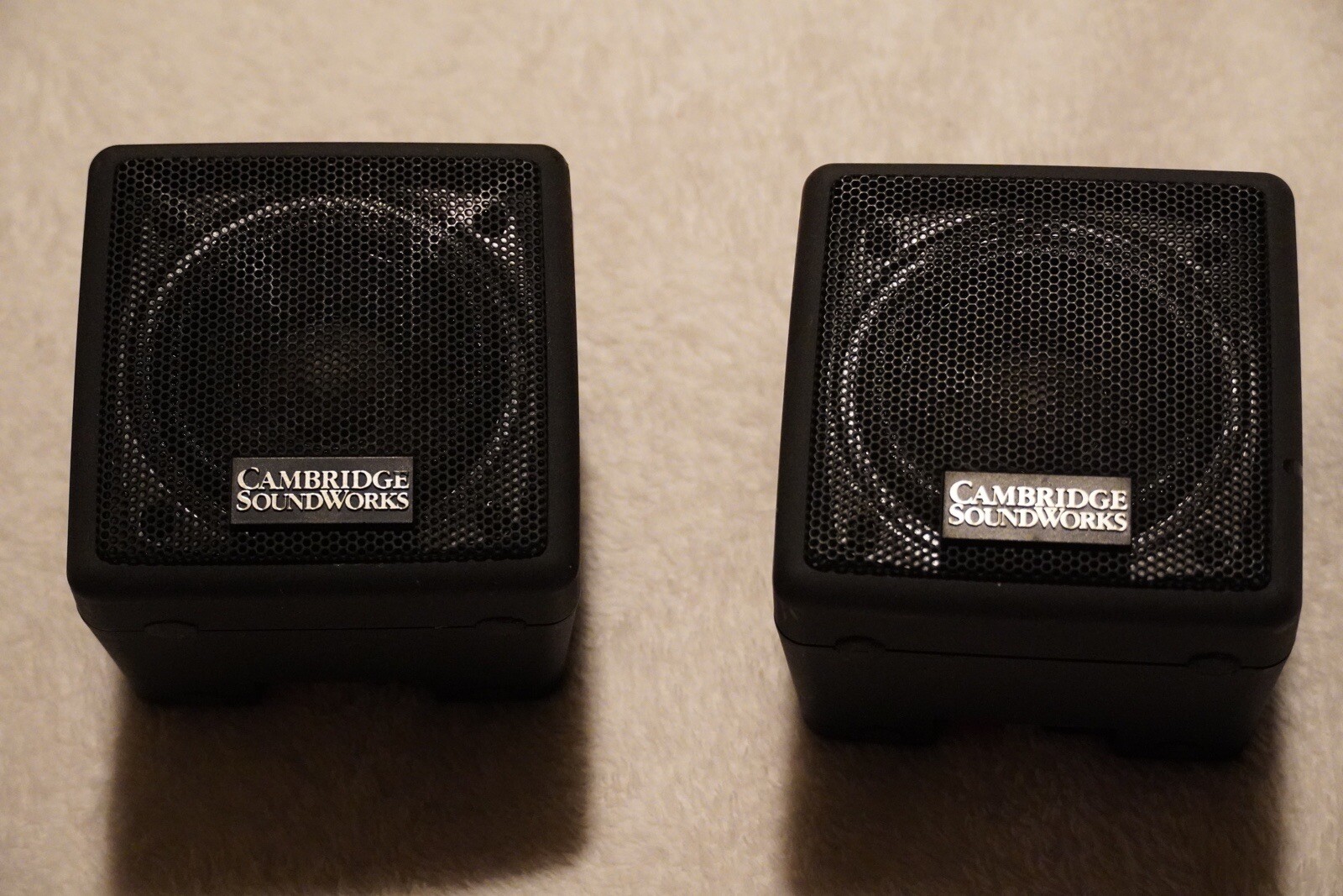 (2) Rare Vintage Cambridge Soundworks Cube Speakers by Henry Kloss - Black -1994