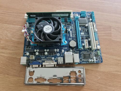 Gigabyte GA-A55M-DS2 Motherboard + AMD Athlon A4-3300 Dual Core + 2GB DDR3 Combo
