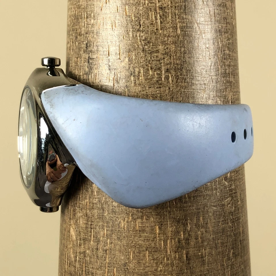 Oakley Crush 2.5 Women Fashion MOP Dial Rubber Quartz Analog 35mm Watch 6 1/4" - Image 3 of 4