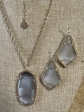 Gorgeous Set of Kendra Scott Rae Necklace and Alex Earrings Gray Slate Cats Eye