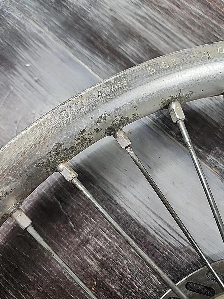 Rueda delantera Kawasaki KX125 D.I.D 1999-2002 21"x1,60" KX 125 buje plateado Foto 3 de 4