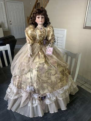 Rare Limited Edition 30  Kinnex Dolls  named  Caroline  - Beautifully Designed