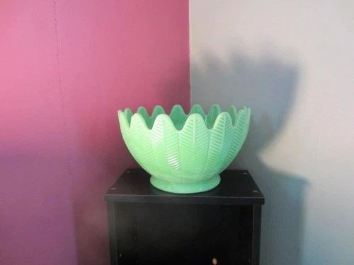 Rare Vintage Shawnee Pottery Fernware Planter ~ GORGEOUS Light Lime Green/MINT