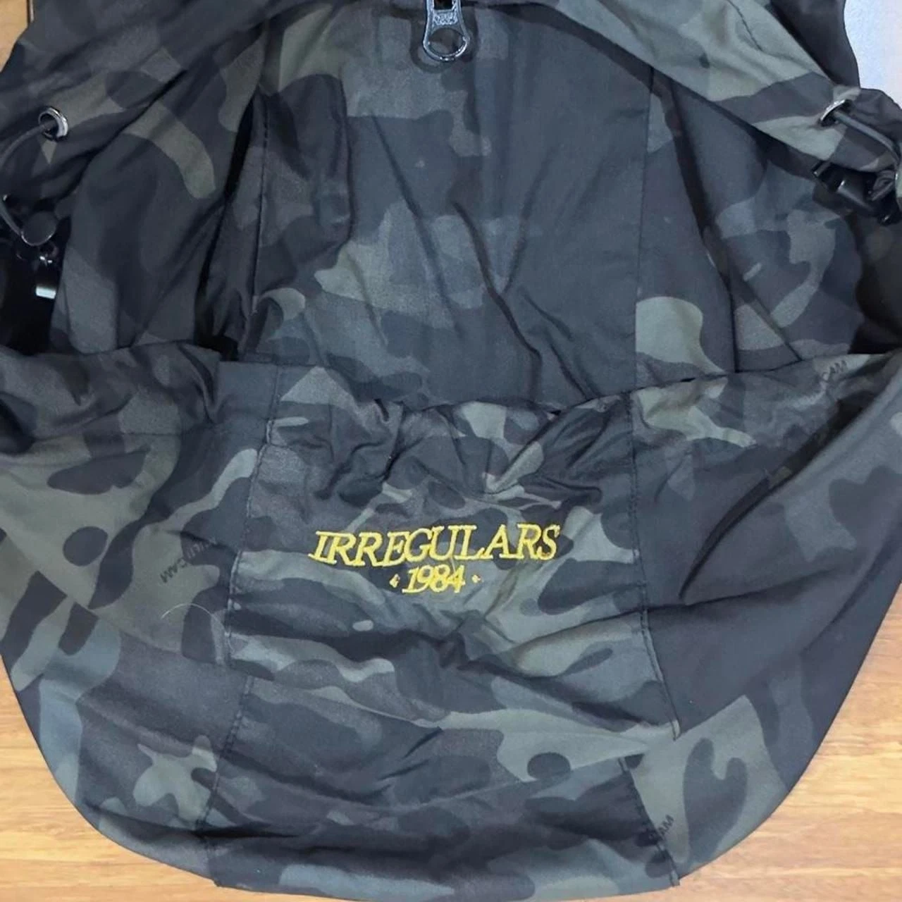 RARE QILO X IRREGULARS retro windbreaker multicam dark green camouflage image 2