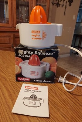 Vintage Waring Mighty Squeeze Electric Citrus Juicer JC210-1 Orange White W/ Box
