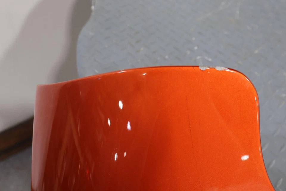 97-02 Plymouth Prowler Trunk / Decklid (Prowler Orange PVF) Blemishes - Imagem 2 de 4