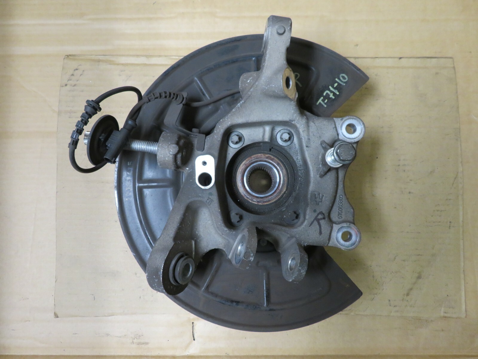 2014-2017 MASERATI GHIBLI SQ4 3.0L AWD REAR PASSENGER SIDE SPINDLE KNUCKLE OEM