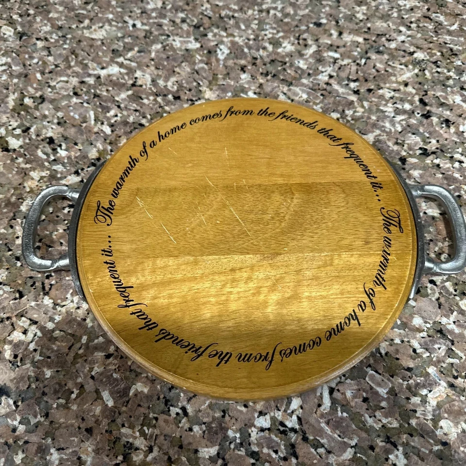 Tabla redonda MUDPIE 2012 con asas de metal (12" X 9”) hecha en India usada en excelente estado Foto 2 de 4