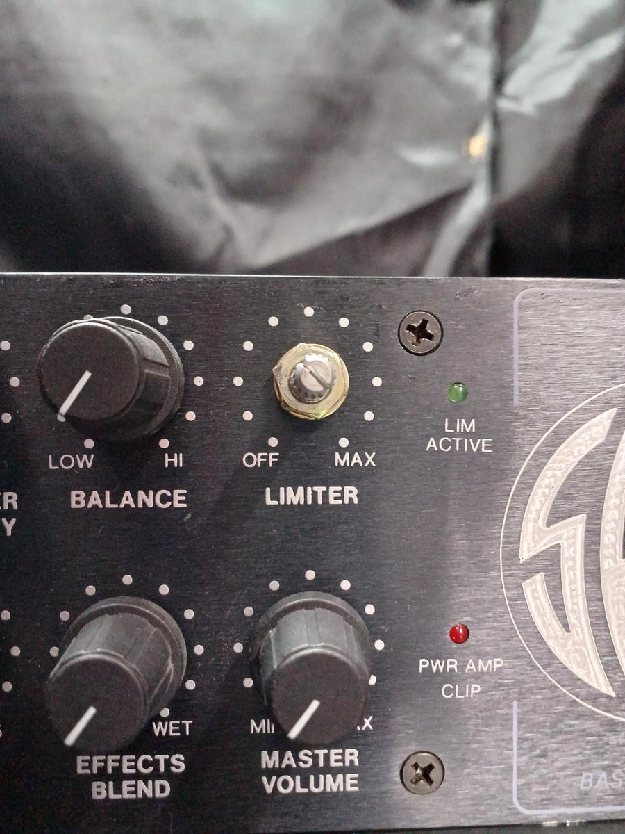 SWR SM-900 Professional Bass Head Amplifier AC100V Used Tested w