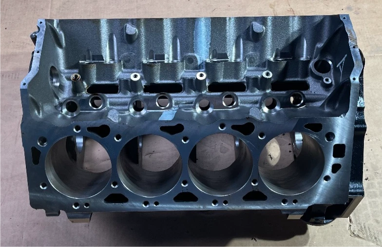 GM 502 cubic inch 8.2L Chevrolet Performance Engine Block Gen VI 6 - Image 2 of 4