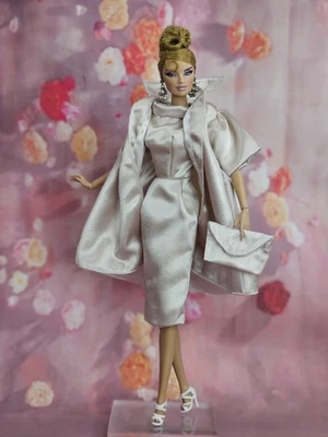 EAKI Beige Coat Jacket Gown Dress Outfit Bag For Barbie Silkstone Fashion Royalty FR