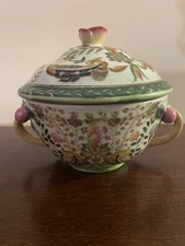 WONG LEE WL 1895 Chinese Covered Tureen with Peach Blossom Handles & Rose Knob