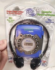  NEW IN PLASTIC   GPX Sports C3317RS AM FM Cassette Walkman Style Player   LOOK  