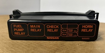 1990-1994 Nissan D21 Hardbody Truck Under Hood Fuse Relay Box