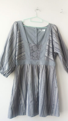 Day Birger et Mikkelsen Seidenmischung gestreiftes Tunika-Top, Häkeldetail vo...