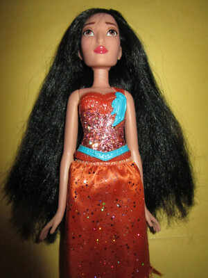 B1162) ALTE SCHWARZHAARIGE DISNEY BARBIE DISNEY ROYAL SHIMMER POCAHONTAS HASBRO
