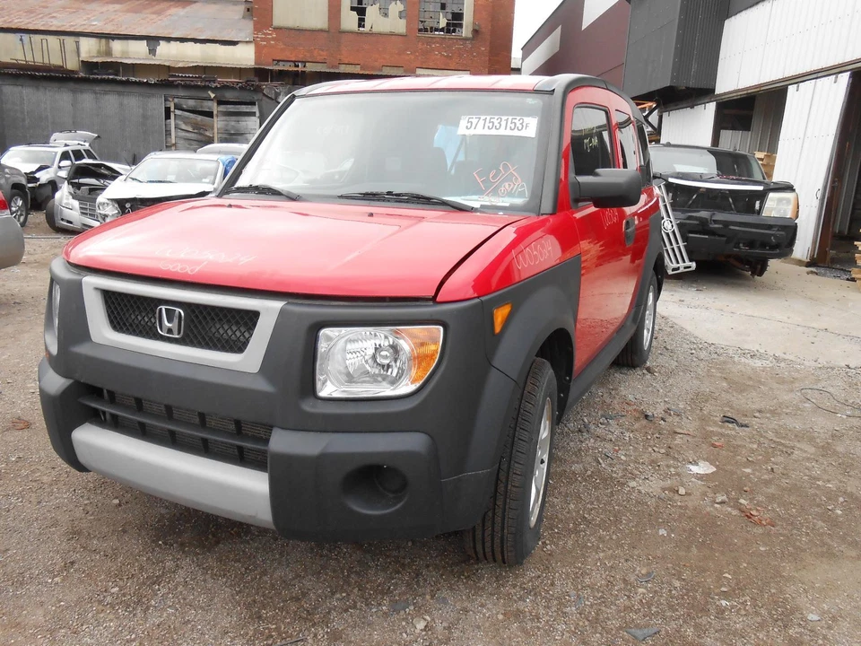 Used Front Right Seat Front fits: 2005 Honda Element bucket w/air bag cloth manu - Image 2 of 4