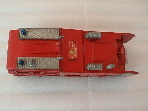 Dinky E.R.F. Fire Tender #266 Made in England for Display, Parts or Restoration - Picture 6 of 8
