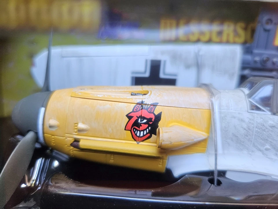 ULTIMATE SOLDIER WWII GERMAN MESSERSCHMITT Bf-109F-2 WINTER CAMO 1:32 SCALE MIB - Image 4 of 4