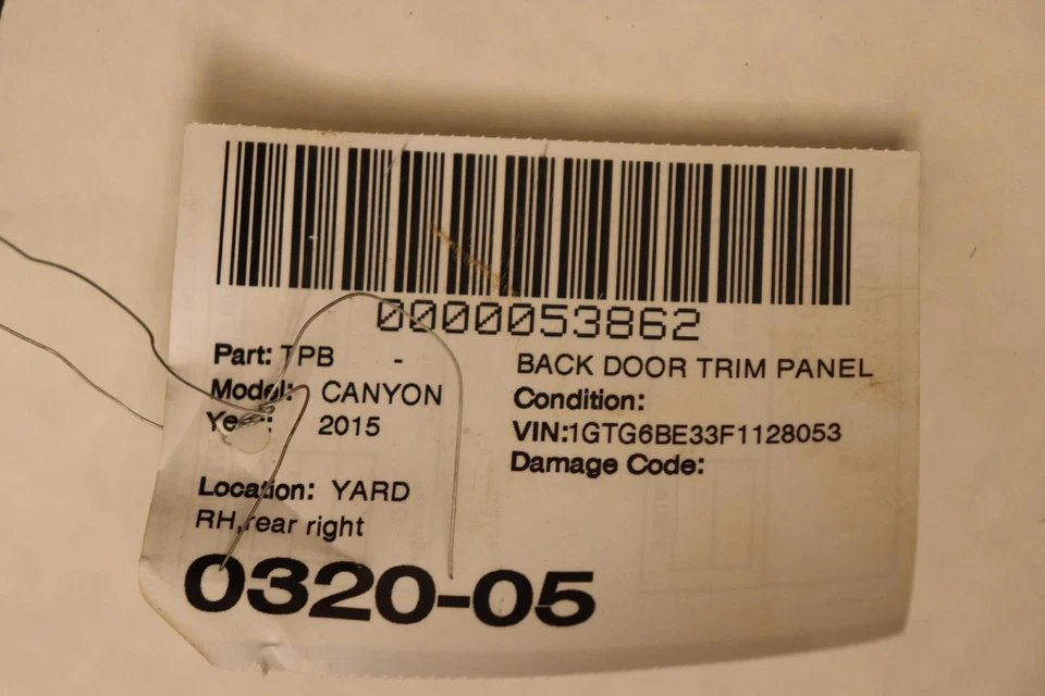 GMC CANYON 2015-2022 doble cabina puerta trasera derecha panel embellecedor cubierta OEM Foto 3 de 3