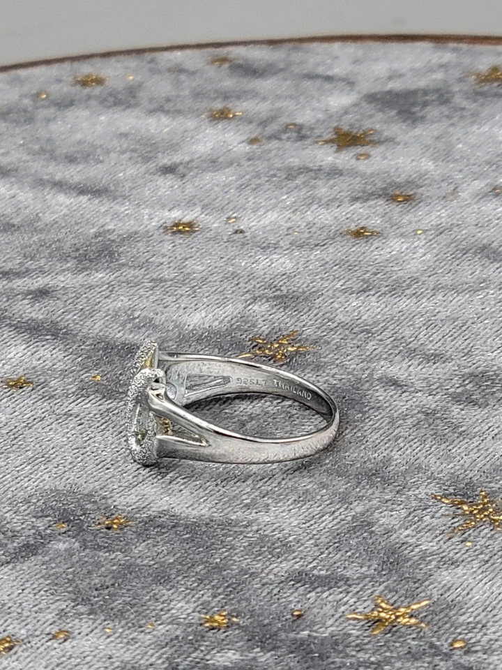 Vintage Retro Sterling Silver 925LT Thailand Textured Initial "M" Ring Size 6 - Image 2 of 4