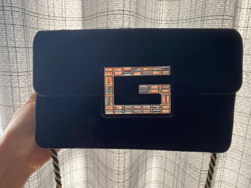 Sac bandoulière GUCCI Broadway velours noir femme authentique du Japon occasion