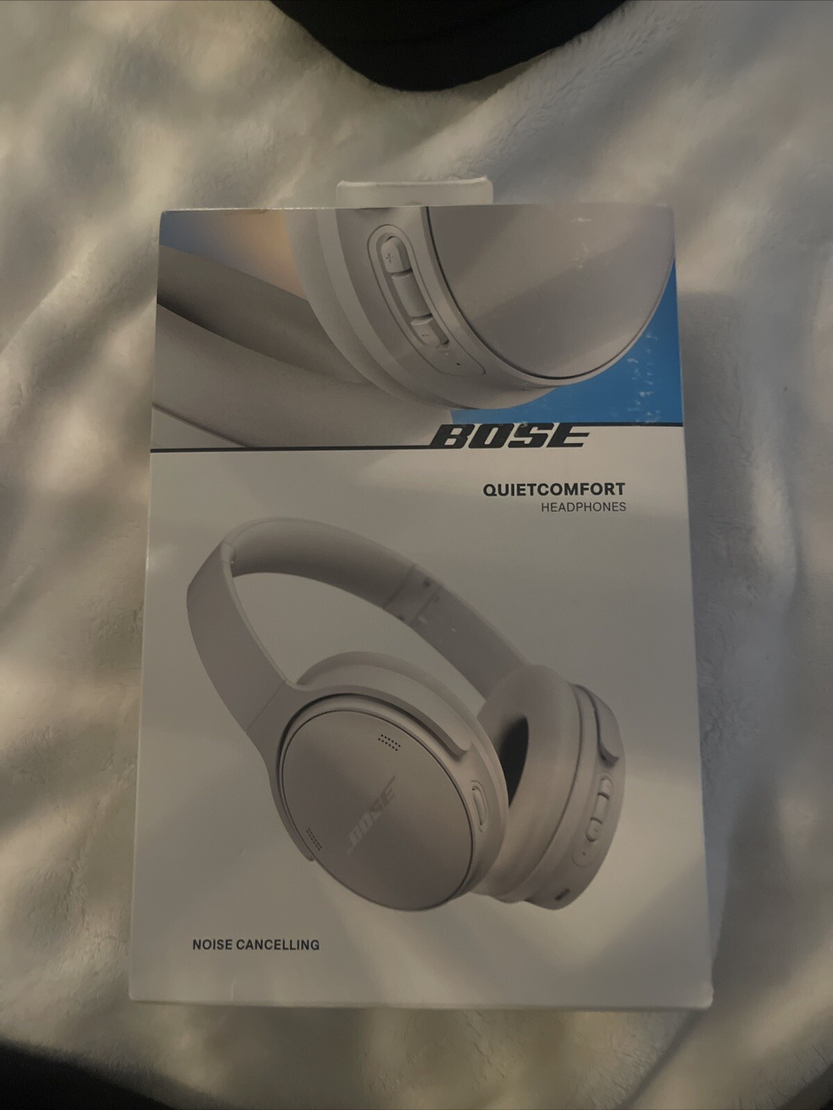 Bose QuietComfort Wireless Over-Ear Headphones - White Smoke-image