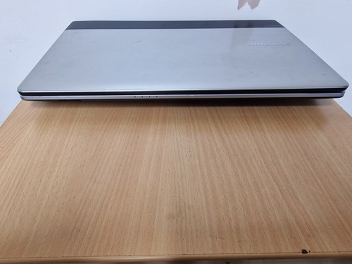 Samsung NP300E5A Intel i5 Laptop Notebook 15.6" - Picture 6 of 12