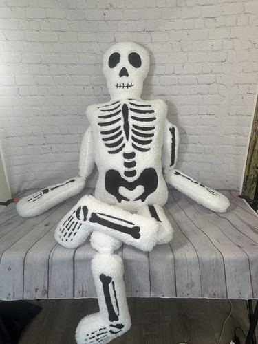 NEU Virales Plüsch Skelett Kissen 5 Fuß Halloween Dekor, tatsächlicher angemessener Preis