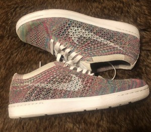nike tennis classic ultra flyknit women's