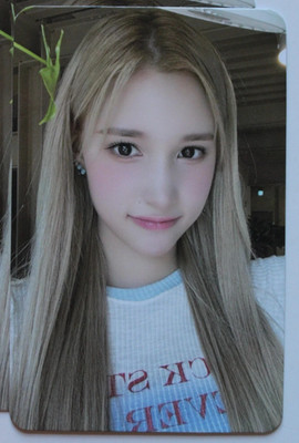 Kep1er 5th Mini Album Magic Hour - Bahiyyih Official Pre-order Photocard
