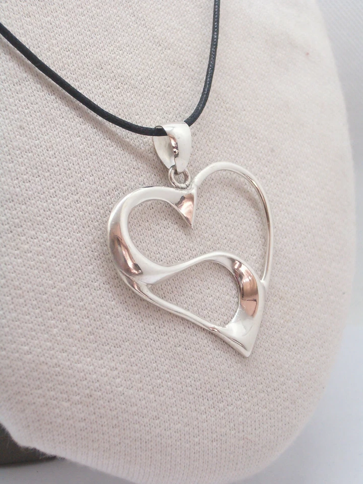 Pendente CUORE con INIZIALE " S " in ARGENTO 925 -Ciondolo girocollo con lettera - Immagine 3 di 4