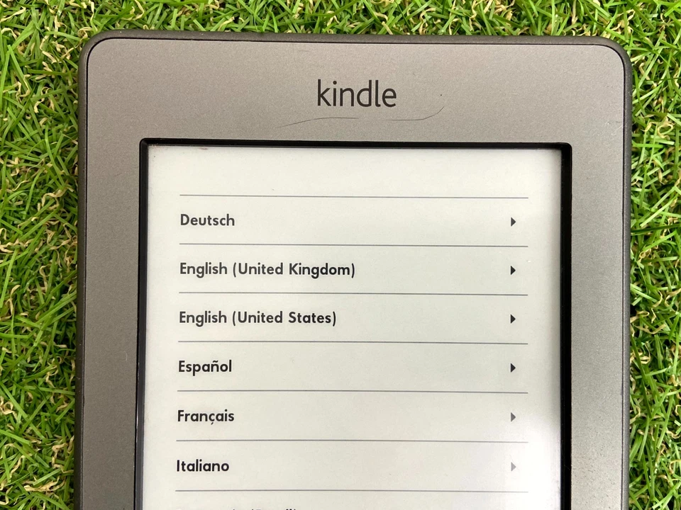Amazon Kindle Touch 4th Gen D01200 WiFi E-Reader (E70) - Image 2 of 4
