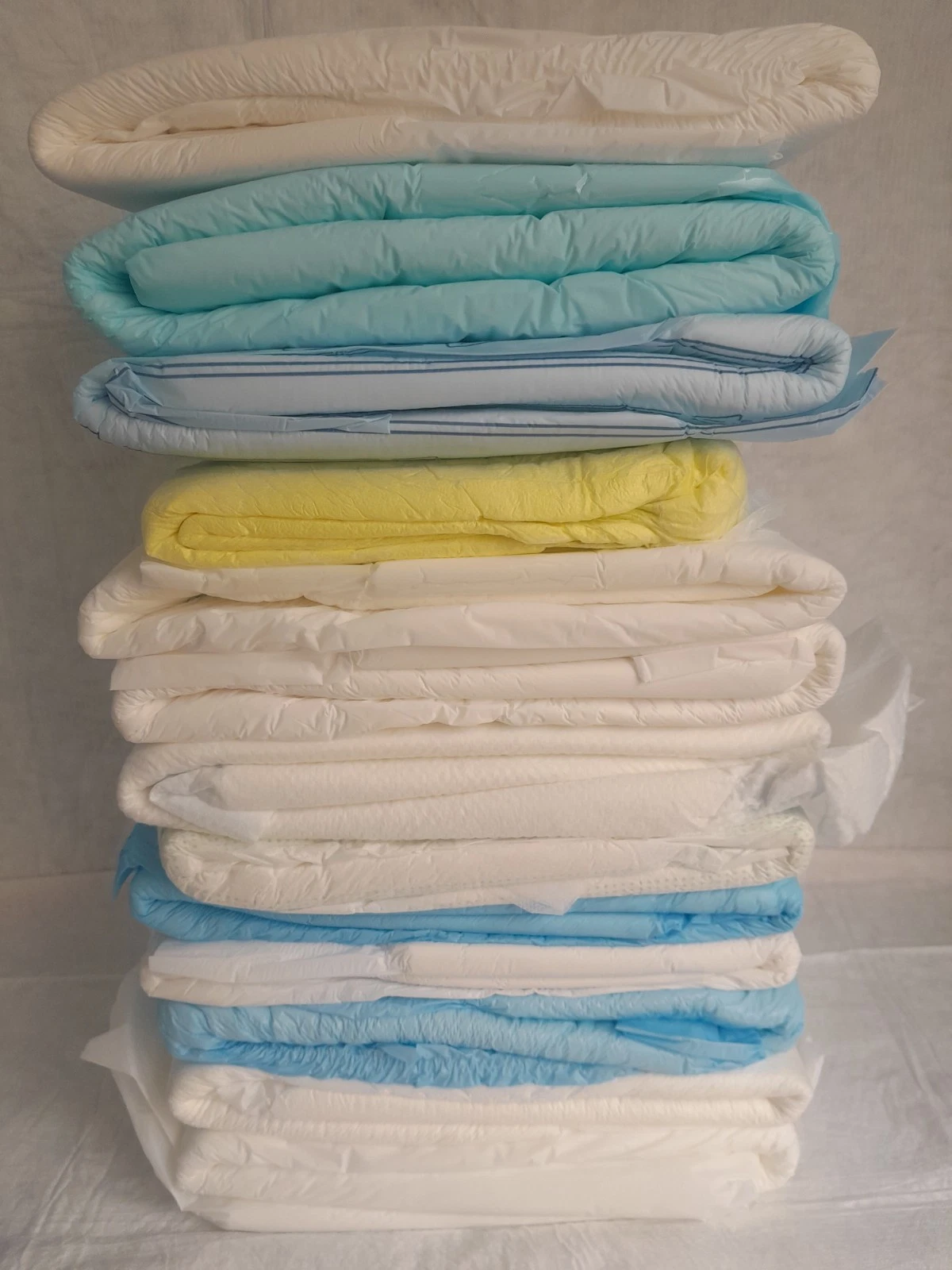 10 premium diaper Adult diapers sample pack medium, variety assortment NEW
Opens in a new window or