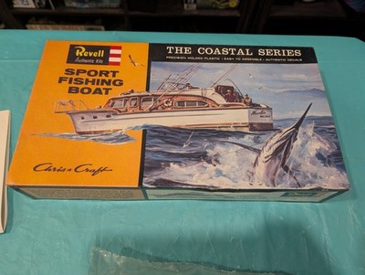 1996 Revell Coastal Series Chris-Craft Sport Fishing Boat SEALED INSIDE. 
