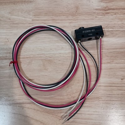 #N) Micro Yamatake Honeywell 2FS5895-901 Proximity Switch