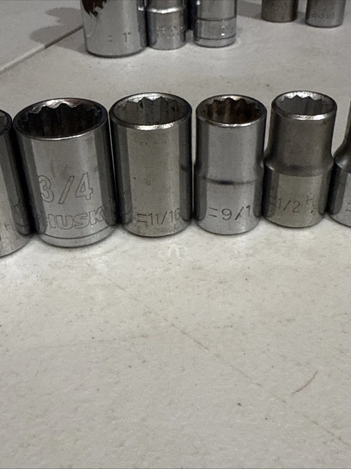 VINTAGE HUSKY 1/2" DRIVE 9 Piece Socket Set - 12 point - SAE - Made in USA - Image 3 of 4