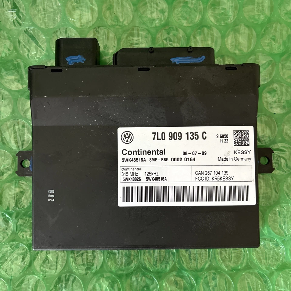 2004 - 2010 VW TOUAREG - KEYLESS ENTRY / KESSY CONTROL MODULE - Image 4 of 4