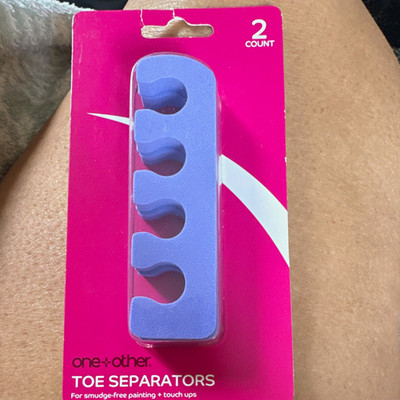 one+other Flexible Foam Toe Separators Purple 2 Count Manual Nail Care Tool