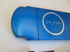 Vibrant Blue PSP 3000 Charger/data cable HQ bat, 64gb SANDISK w/ARK4 new GLASS