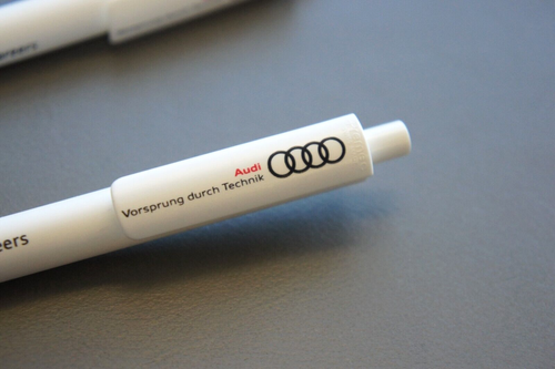 x2 (un paio di) nuova penna a sfera in plastica bianca originale Audi - Foto 3 di 8