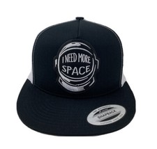 Snap-back trucker hat black, white mesh Adjustable cap