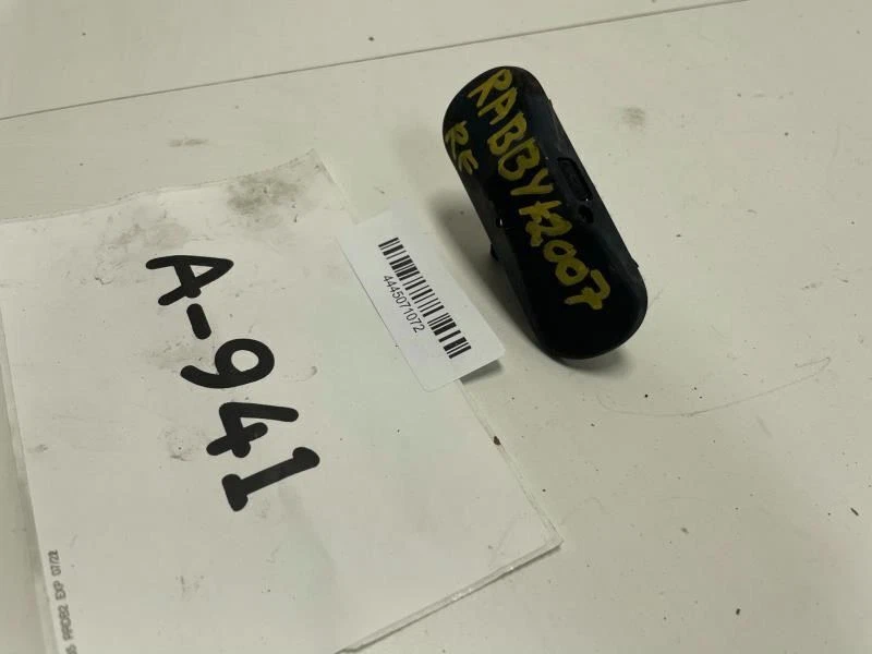 Volkswagen Rabbit 2008 limpiaparabrisas delantero derecho lavadora boquilla pulverizador OEM+ Foto 3 de 4